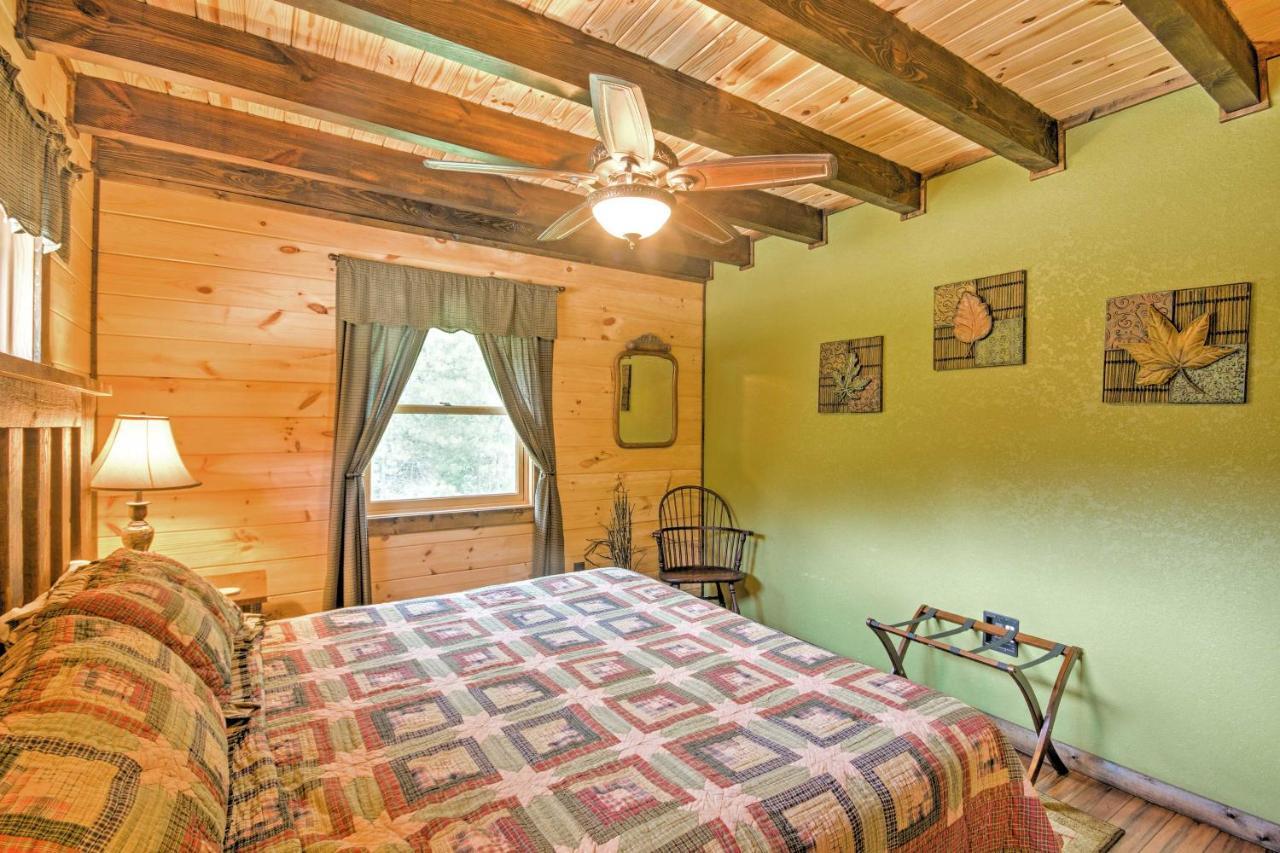 Scenic Fox Ridge Cabin On 4 Acres With Hot Tub! Whittier Exteriör bild